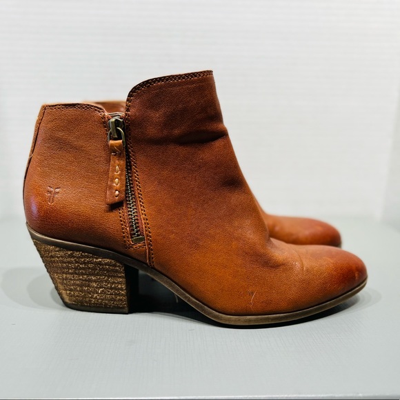 FRYE Ankle Booties Leather upper and inside good preloved condition size 7 M - Picture 6 of 16